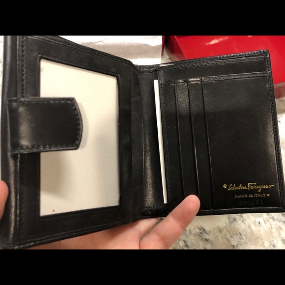 Authentic Vintage Salvatore Ferragamo Wallet - Picture 2 of 8